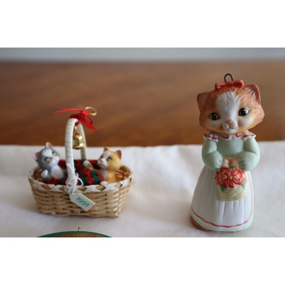 Lot Of 5 Hallmark Cat Kitty Feline Ornaments Picture Frame Sail Boat Basket - Picture 8 of 15